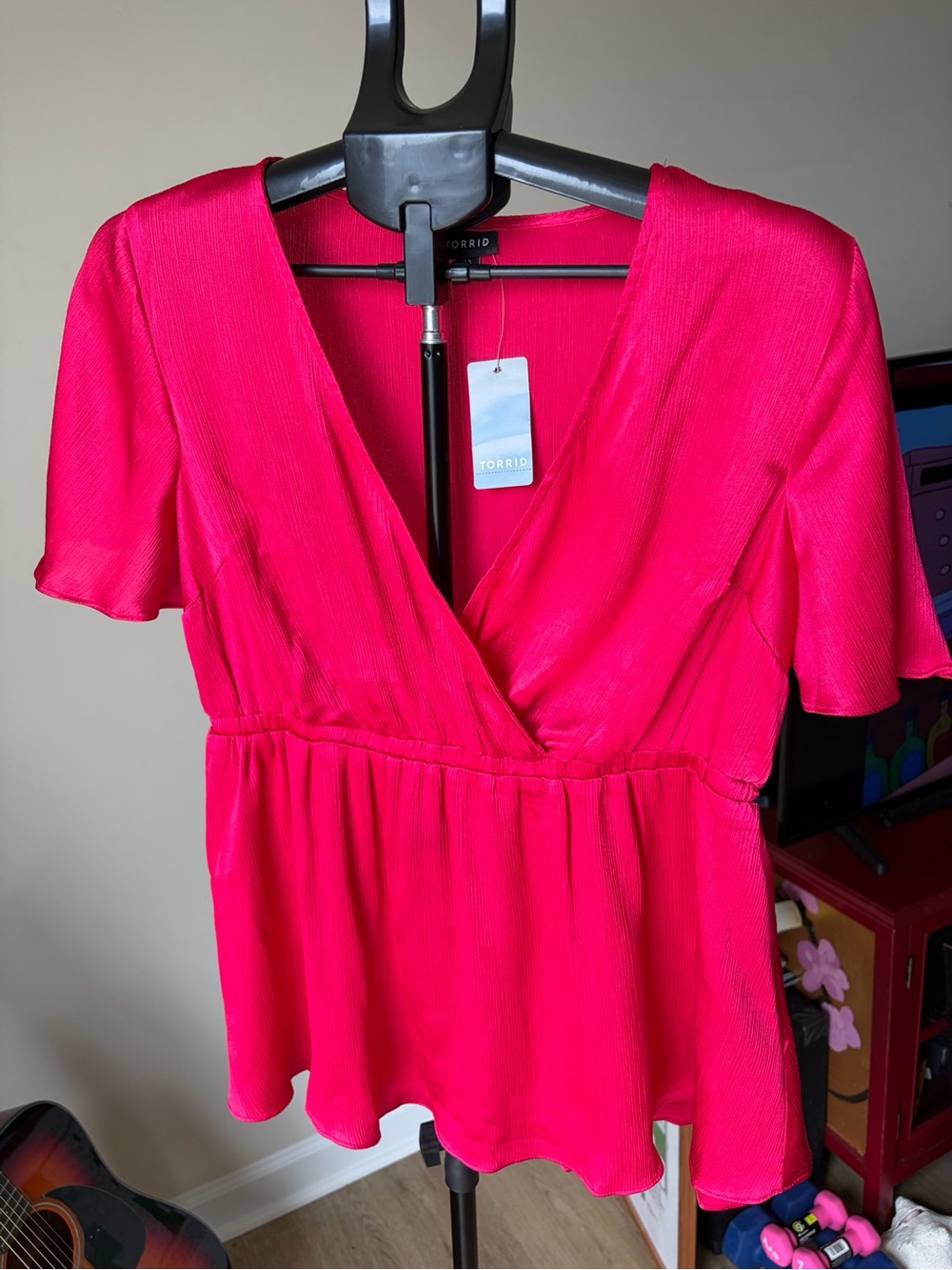 💋 NWT Torrid Magenta Pink Surplice Peplum Top Size 00